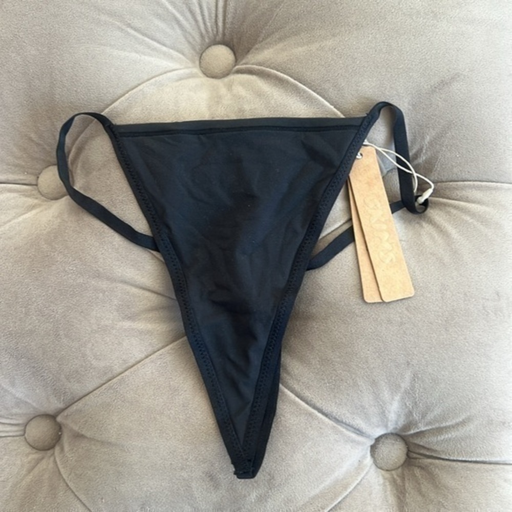 Skims Fit Everybody String Thong
